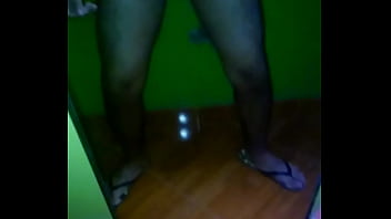 Aburrido y grabándome