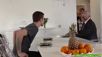 Mind your manners and your dick0