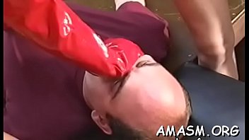 Seductive bombshell gets licked and nailed