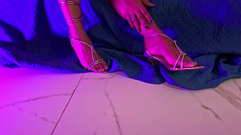 Minha bucetinha e a gozei de tesão com o meu grelão