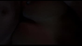 Safada abrindo o cuzinho