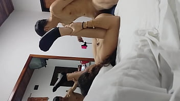 Voy para el motel con mi novia y grabamos como la follo bien rico en hd sexo casero en espanol