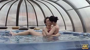 Old4k tender sex in jacuzzi