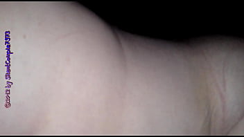 Es ist so geil wenn eine dicke frau im bett sich um meinen schwanz kümmert den sie dann schön reiten kann während ich die titten lecke