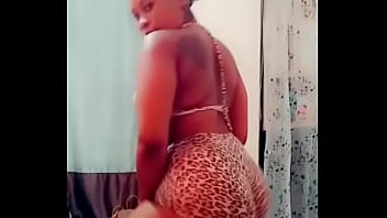 Big booty twerk