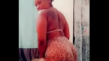 Big booty twerk