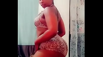 Big booty twerk