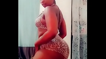 Big booty twerk