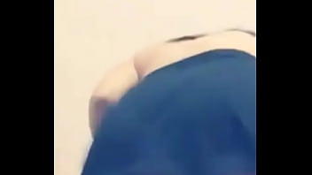 Novinha dançando rebolando gostoso