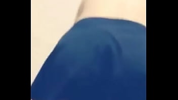 Novinha dançando rebolando gostoso