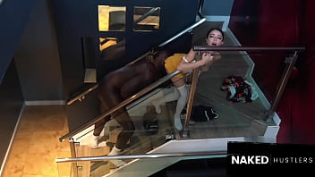 Home video captures size queen slut girlfriend secret affairs while her bf is at work