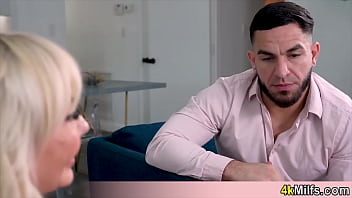 Blonde teenie learning the ropes from stepma