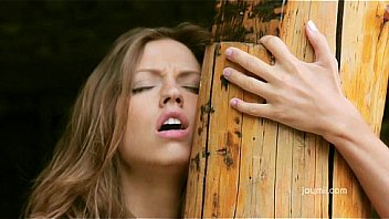 Outdoor pussy play brings intense orgasm