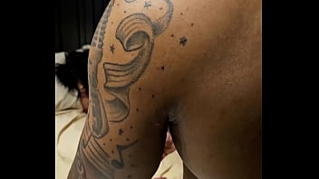 Tentei fazer anal com amigo dotado do meu corno mas no final gozei dando cu e ganhei leite do meu marido mesmo