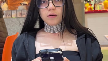 I meet a fan at the mall