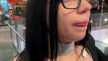 I meet a fan at the mall