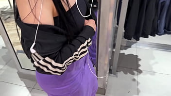 I meet a fan at the mall