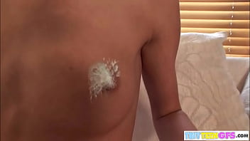 Teen shaves her legs for the first time