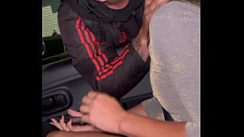 Esposa se exibe durante o jogo fica com um desconhecido na frente do corno e termina no mirante do morro da cruz e coloca marido pra chupar junto