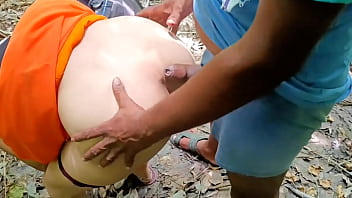 Padosi Ka Ladka Ne Jungle Mein Mujhe Ghodi Banakar Meri Chut Ki Chudai Kar Di thumbnail