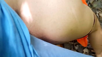 Padosi ka ladka ne jungle mein mujhe ghodi banakar meri chut ki chudai kar di