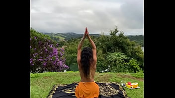 Bom dia hot yoga matinal