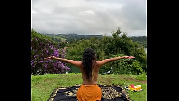 Bom dia hot yoga matinal