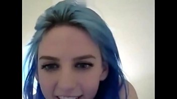 Sinihattu 18yo valtavat rinnat