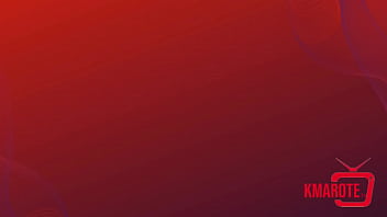 Milf beijando sua jovem colega de quarto