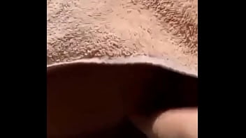 El amigo de mi novio me hace llegar al orgasmo