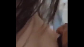 El amigo de mi novio me hace llegar al orgasmo