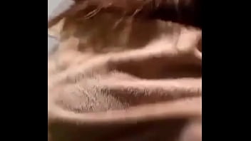 El amigo de mi novio me hace llegar al orgasmo