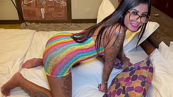 Amanda souza dando para dois amigo