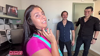 A milf gostosa dandara moraes num menage a trois no pelo