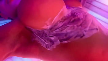 Tanning beds make me