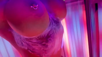 Tanning beds make me