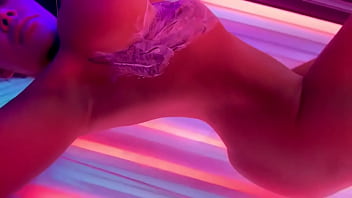 Tanning beds make me