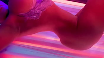 Tanning beds make me