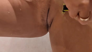 Pussy shaving close up from sexy girlfriend