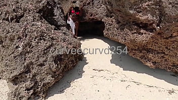 How i love some public sex with a stranger by the beach