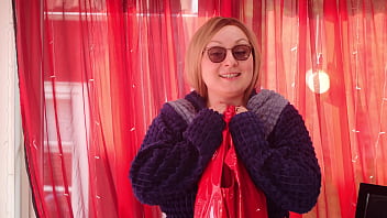 Try on red shiny pvc catsuit corset and natural long fur coat curvy milf arya grander