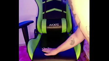 I have never seen an elephant squirting like this