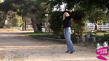 Girls having fun 0227