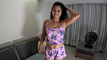 Ele me levou para a casa dele e me colocou para chupar