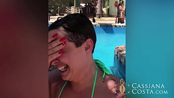 Muita diversão e depois chamamos um colega para brincadeira Muita diversão e depois chamamos um colega para brincadeira