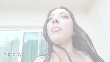 Hot housewife vitoria beatriz asks maintenance staff of yummy to fuck her with dap 0% pussy and swallows his pee