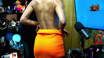 A morena ficou totalmente nua no podcast que corpão o apresentador ficou com tesão didy reis podcast pápum no barraco completo no sheer red