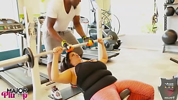 Gym flirt sofia lures rome to fuck and cum on her ass