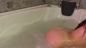 Horny colombian whore in the jacuzzi and her wet pussy