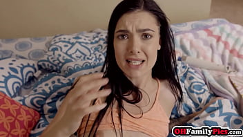 Sexy teen swallowed big cock after she enjoyed hardcore fucking